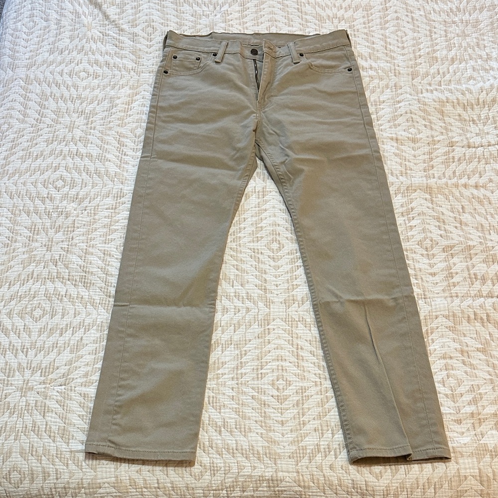Levi's Men's Slim Straight Jeans in Tan